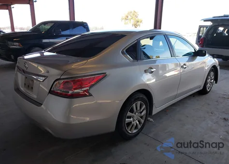 2015 Nissan Altima 2.5 from USA, damaged, VIN 1N4AL3AP6FN325066
